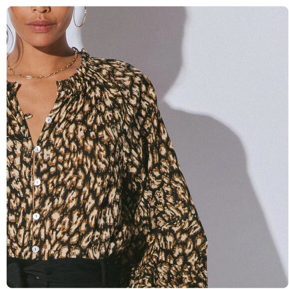 Cleobella Alicia Blouse in Leopard Block Print Size Medium - Picture 3 of 8